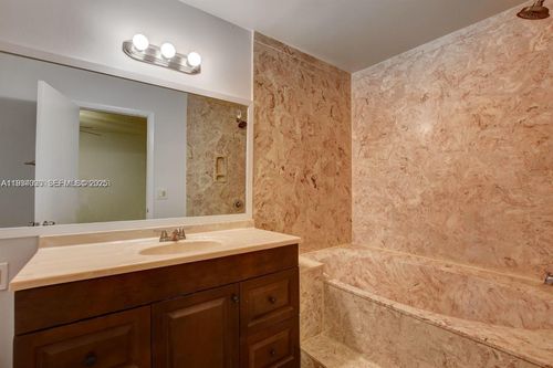 e-28 Crossings Cir, Boynton Beach, FL, 33435-2197 | Card Image