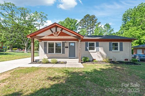 3932 Slagle Dr, Charlotte, NC, 28215-3310 | Card Image