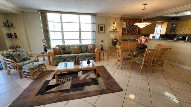 412A - 3800 S Ocean Dr, Condo with 2 bedrooms, 2 bathrooms and null parking in Hollywood FL | Image 4