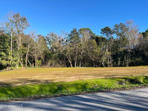 710 Rayburn Ave, Ocean Springs, MS, 39564 | Card Image