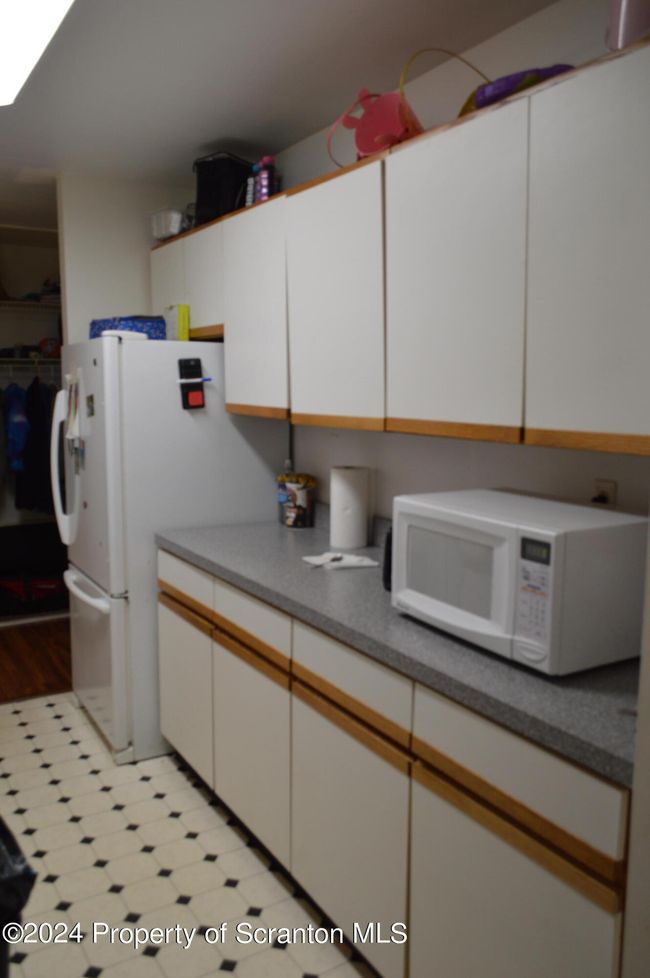 Kitchen | Image 4