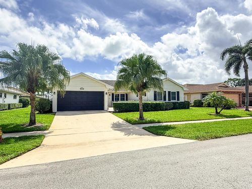 10684 Greentrail Dr S, Boynton Beach, FL, 33436-4918 | Card Image