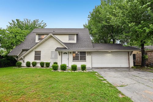 6324 Scotsdale Dr, Forest Hill, TX, 76119-7624 | Card Image