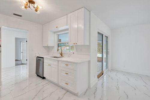 6606 Nw 95th Ave, Tamarac, FL, 33321-3532 | Card Image