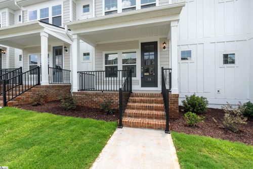 39 Leander Dr, Greer, SC, 29651-2029 | Card Image