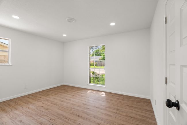 Empty room with light wood-style flooring, baseboards, and recessed​​‌​​​​‌​​‌‌​‌‌​​​‌‌​​‌‌​‌​​​​​‌ lighting | Image 18