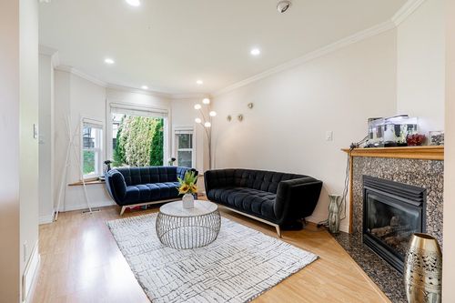 1124 Rochester Ave, Coquitlam, BC, V3K2X4 | Card Image