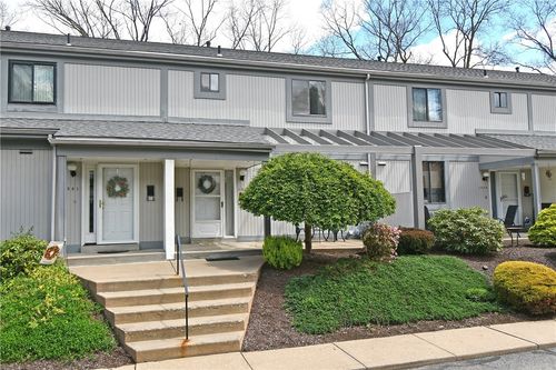1543 Pinehurst Dr, Upper St. Clair, PA, 15241-3201 | Card Image