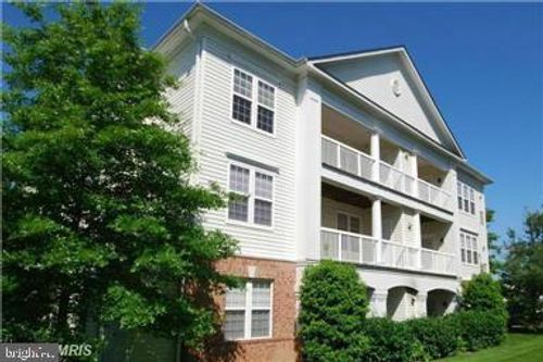 unit-303-22706 Blue Elder Ter, BRAMBLETON, VA, 20148-4847 | Card Image