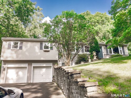 123 Wynwood Dr, New Milford, CT, 06776-4220 | Card Image