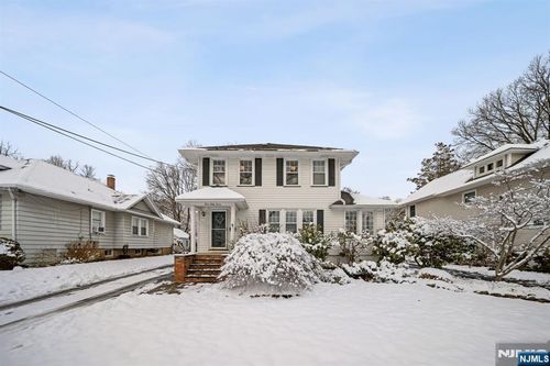 367 Van Winkle Avenue, Hawthorne, NJ, 07506 | Card Image