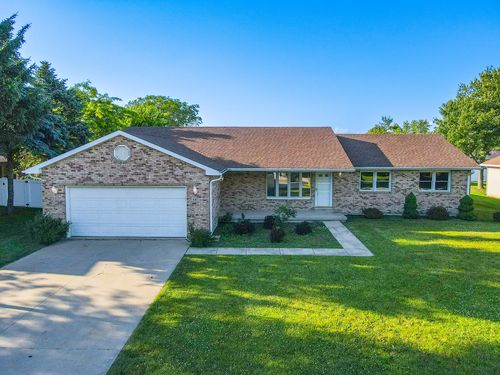 447 Water Tower Rd S, Manteno, IL, 60950-1726 | Card Image
