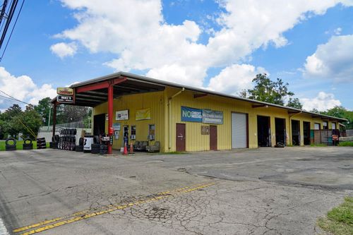 2425 Springhill Rd, Tallahassee, FL, 32305-6145 | Card Image