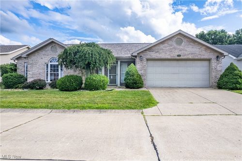 2208 Packard Ct, Parkersburg, WV, 26104-2045 | Card Image