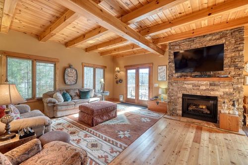 130 Mallard Cir, Murphy, NC, 28906-0870 | Card Image