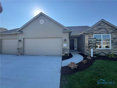 1053 Plum Grove Ln, Toledo, OH, 43615-4271 | Card Image