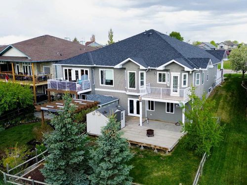 33 Speargrass Boulevard, Carseland, AB, T0J0M0 | Card Image