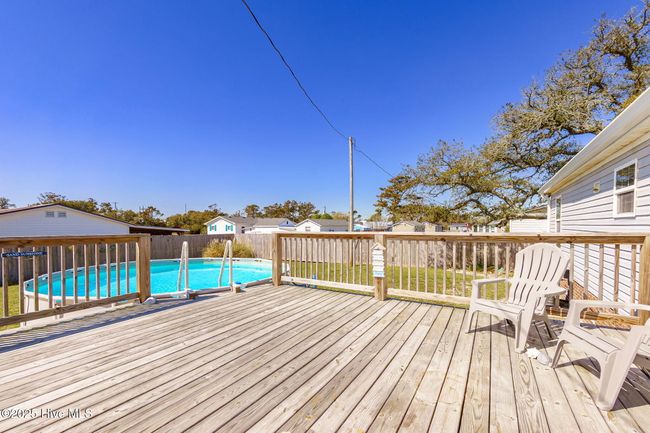 302 Bayview Dr, House other with 3 bedrooms, 2 bathrooms and 1 parking in Harkers Island NC | Image 8