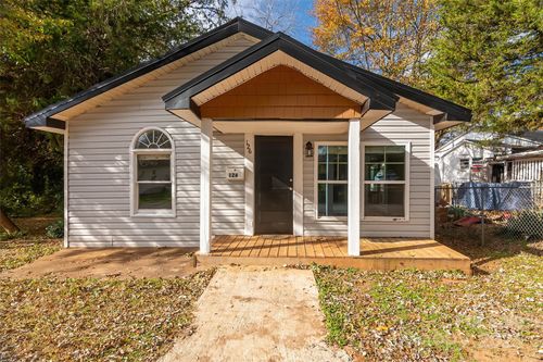 126 Hill St, Forest City, NC, 28043-4080 | Card Image