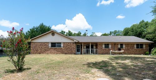 531 Sierra Dr, Rockdale, TX, 76567-5108 | Card Image