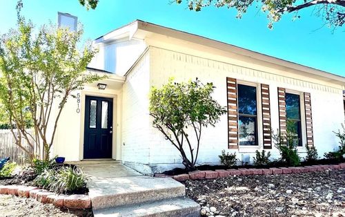 5810 Falconcrest Dr, Arlington, TX, 76017-6329 | Card Image