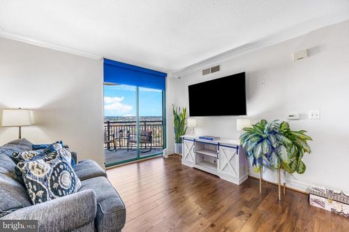 apt-2507-414 Water St, BALTIMORE, MD, 21202-3284 | Card Image