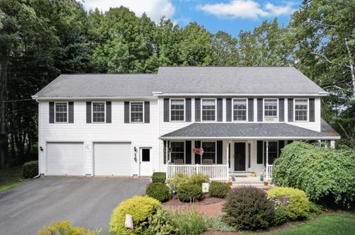 545 Deerfield Dr, Hermon, ME, 04401-0453 | Card Image