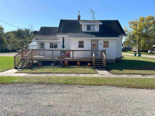 421 Sherman St, Sheffield, IA, 50475-7767 | Card Image