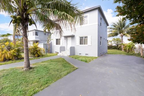 2-2323 Nw 15th St, Miami, FL, 33125-2111 | Card Image