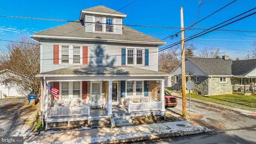 19 E 2nd Ave, LITITZ, PA, 17543-1924 | Card Image