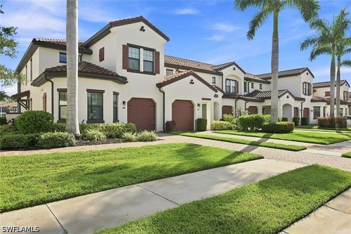 202-15157 Palmer Lake Cir, NAPLES, FL, 34109-9044 | Card Image