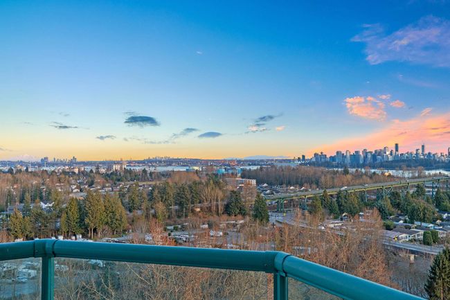 18A - 338 Taylor Way, Condo with 2 bedrooms, 2 bathrooms and 2 parking in West Vancouver BC | Image 11