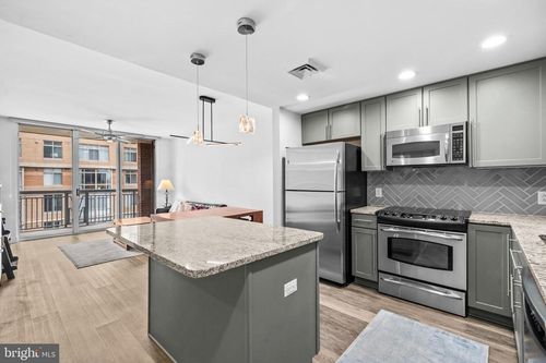907-1020 N Highland St, ARLINGTON, VA, 22201-2188 | Card Image