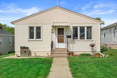 733 S 101st St, WEST ALLIS, WI, 53214-2504 | Card Image