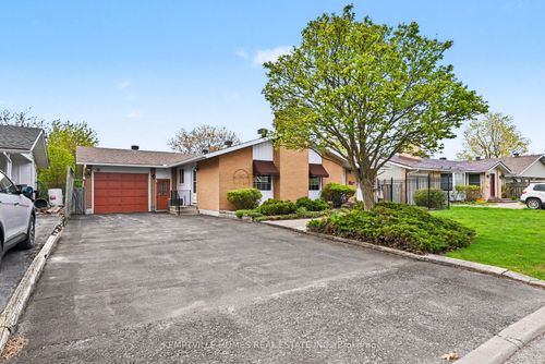 182 Abbotsford Rd, Kanata, ON, K2L1C9 | Card Image