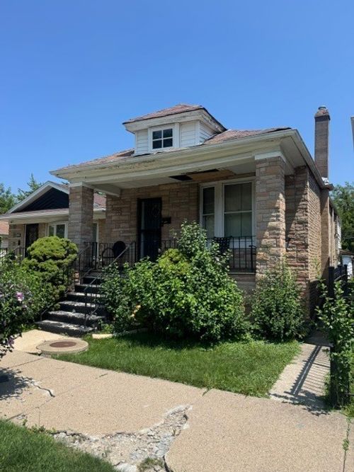 9033 S Dobson Ave, Chicago, IL, 60619-7815 | Card Image