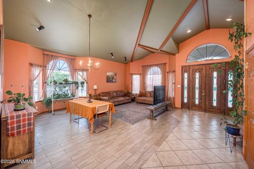 1178 Warm Springs Ln, Las Cruces, NM, 88011-4010 | Card Image