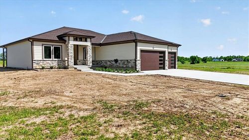 422 Ne Lakota Dr, Adrian, MO, 64720 | Card Image