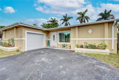 2330 Nw 81st Ave, Sunrise, FL, 33322-3035 | Card Image