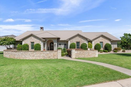 2501 Woodbine Cir, Georgetown, TX, 78628-2717 | Card Image