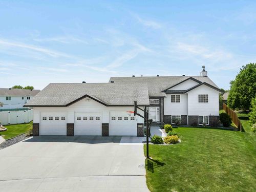 1536 Cambridge Drive, West Fargo, ND, 58078 | Card Image