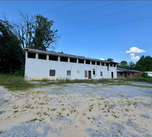 1803 S Highway 1651, Stearns, KY, 42647-6373 | Card Image