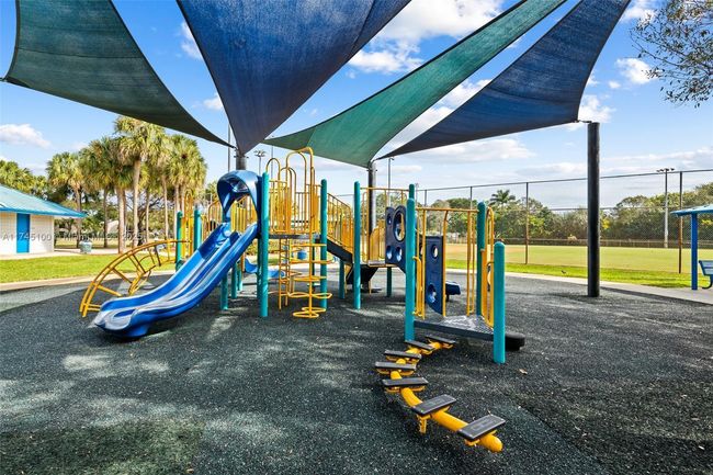 3005 - 3005 Nw 48 Th Ave, Townhouse with 3 bedrooms, 3 bathrooms and null parking in Coconut Creek FL | Image 31