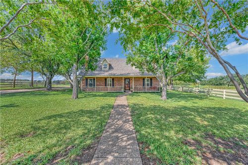 443 Rost Road, McGregor, TX, 76657 | Card Image