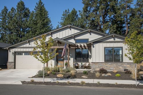 1151 Jantzen Ct, Sisters, OR, 97759-2717 | Card Image