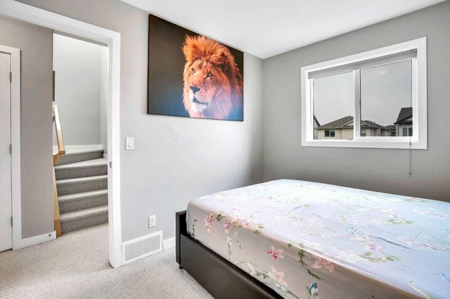 1240 Kings Heights Rd Se, House other with 4 bedrooms, 5 bathrooms and 4 parking in Airdrie AB | Image 4