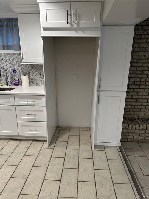 123 Underhill Avenue, Harrison, NY, 10604 | Card Image