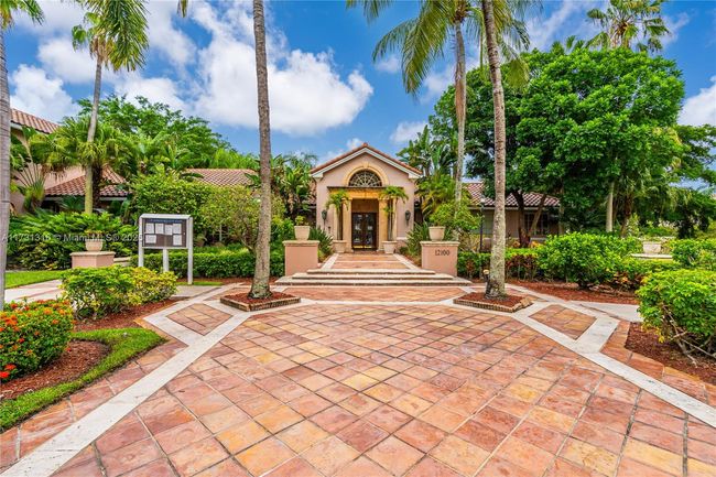 APT-206 - 12142 Saint Andrews Pl, Condo with 3 bedrooms, 2 bathrooms and null parking in Miramar FL | Image 32