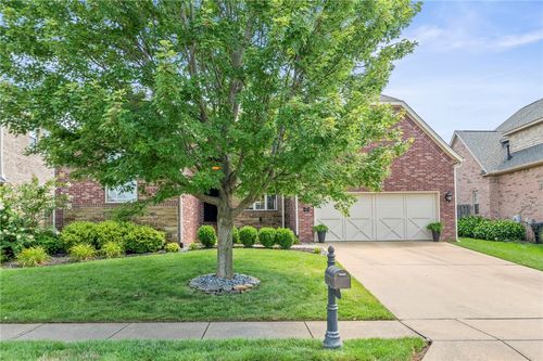 5617 S Chadwick Dr, Rogers, AR, 72758-8223 | Card Image