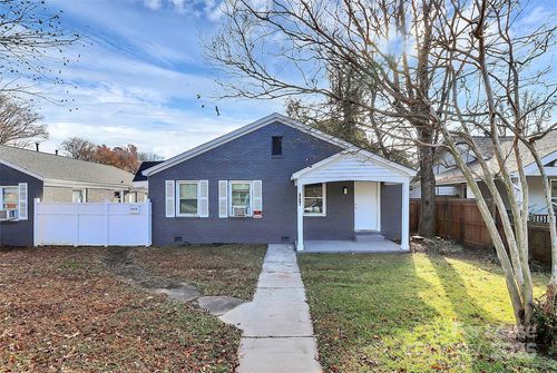 3516 The Plz, Charlotte, NC, 28205-1238 | Card Image